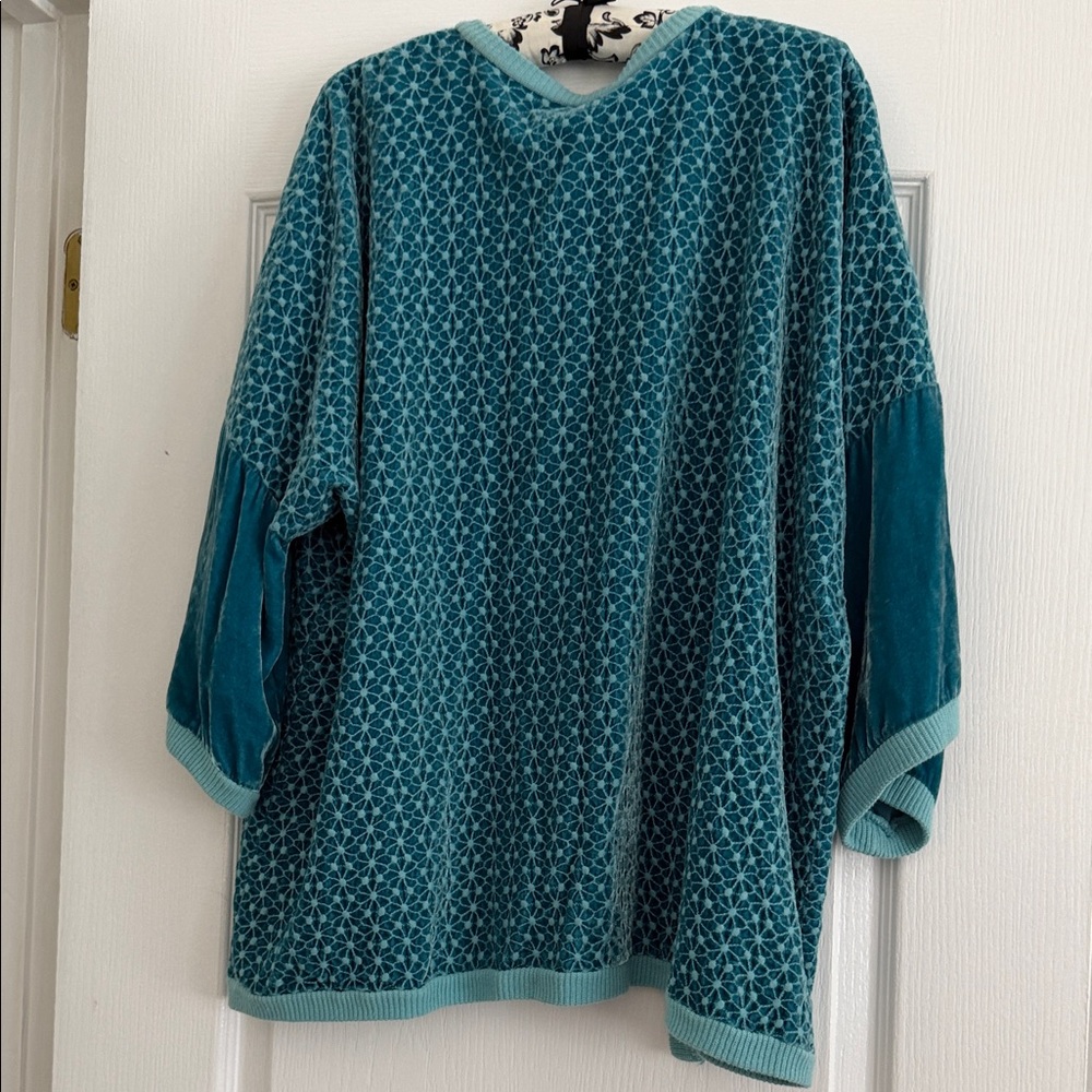Johnny Was Light Teal Lace Kimono - Picture 5 of 5